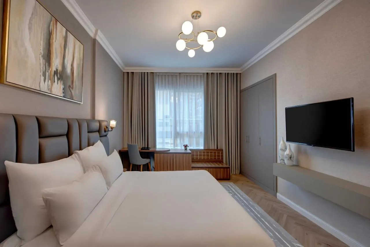 Royal Regency Suites Marina Dubai 3*,