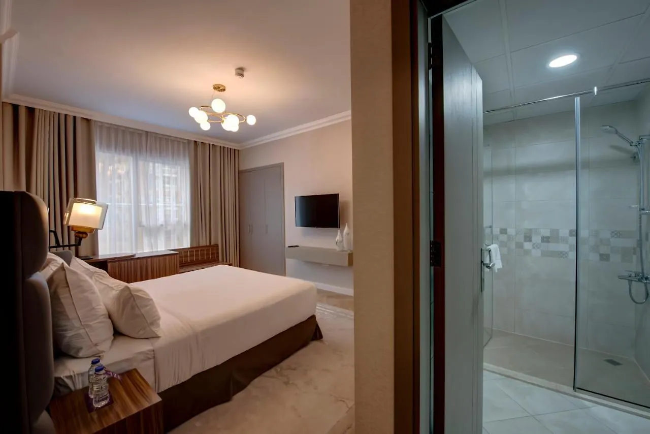 Royal Regency Suites Marina Dubai Aparthotel