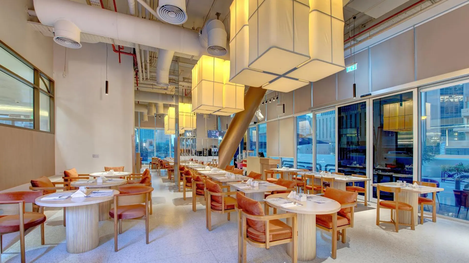 Royal Regency Suites Marina Dubai Aparthotel