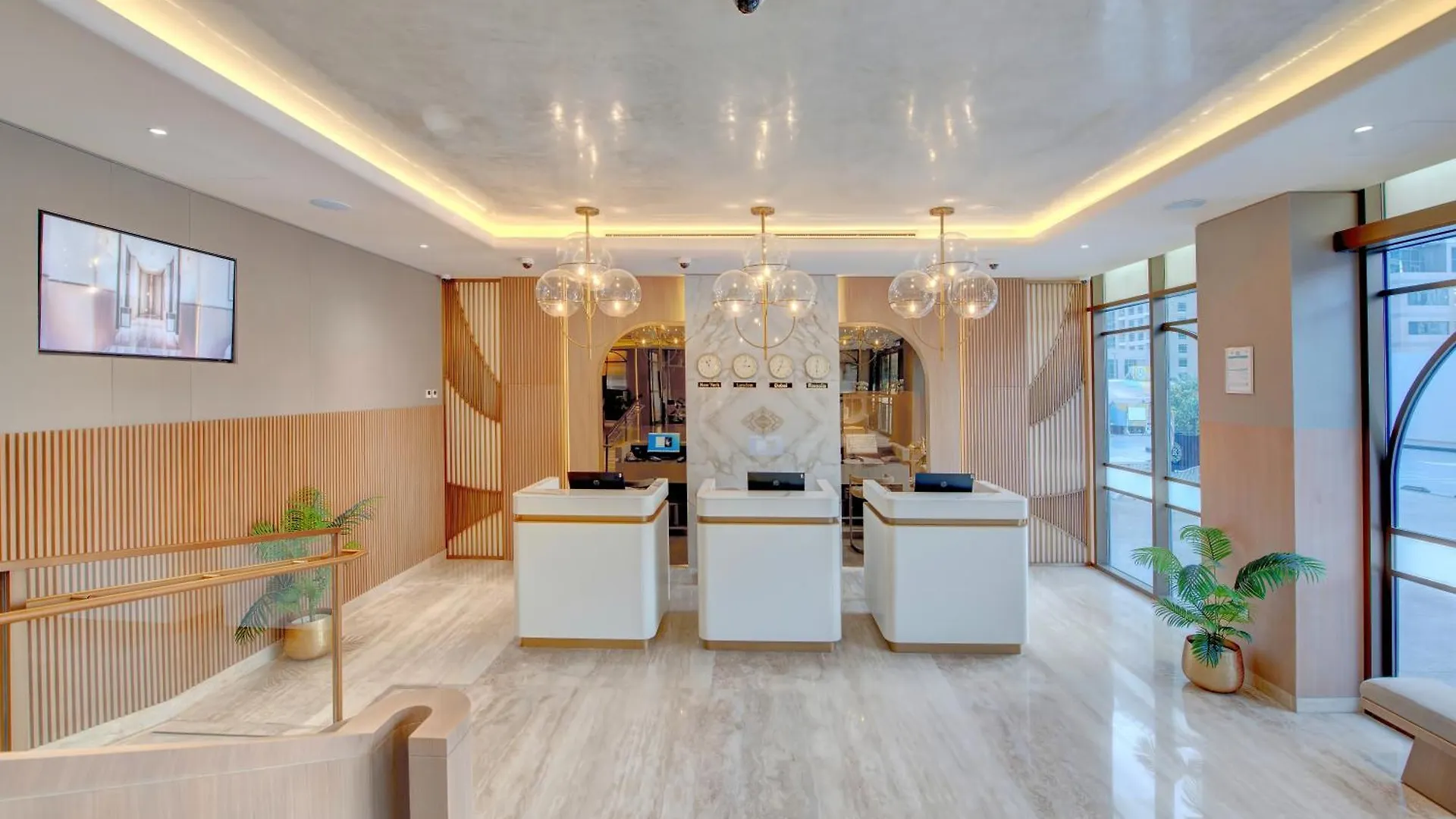 Royal Regency Suites Marina Dubai